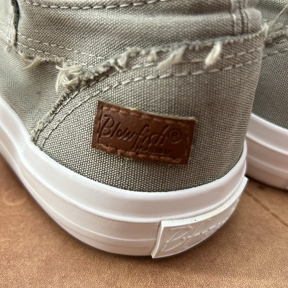 Blowfish canvas shoes like new sz8 - Picture 2 of 4